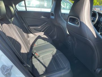 Fahrzeugabbildung Mercedes-Benz A 200 CDI Urban BlueEfficiency*Tempomat*Bi-Xenon