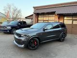 Dodge 6,4 SRT*BREMBO*TV*AHK*PDC*SERVICE NEU*GARANTIE* - Dodge Durango: Allradantrieb