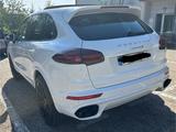 Porsche Cayenne S Diesel/Keyless/Chrono/SH/Softclose - Porsche Cayenne in Dortmund
