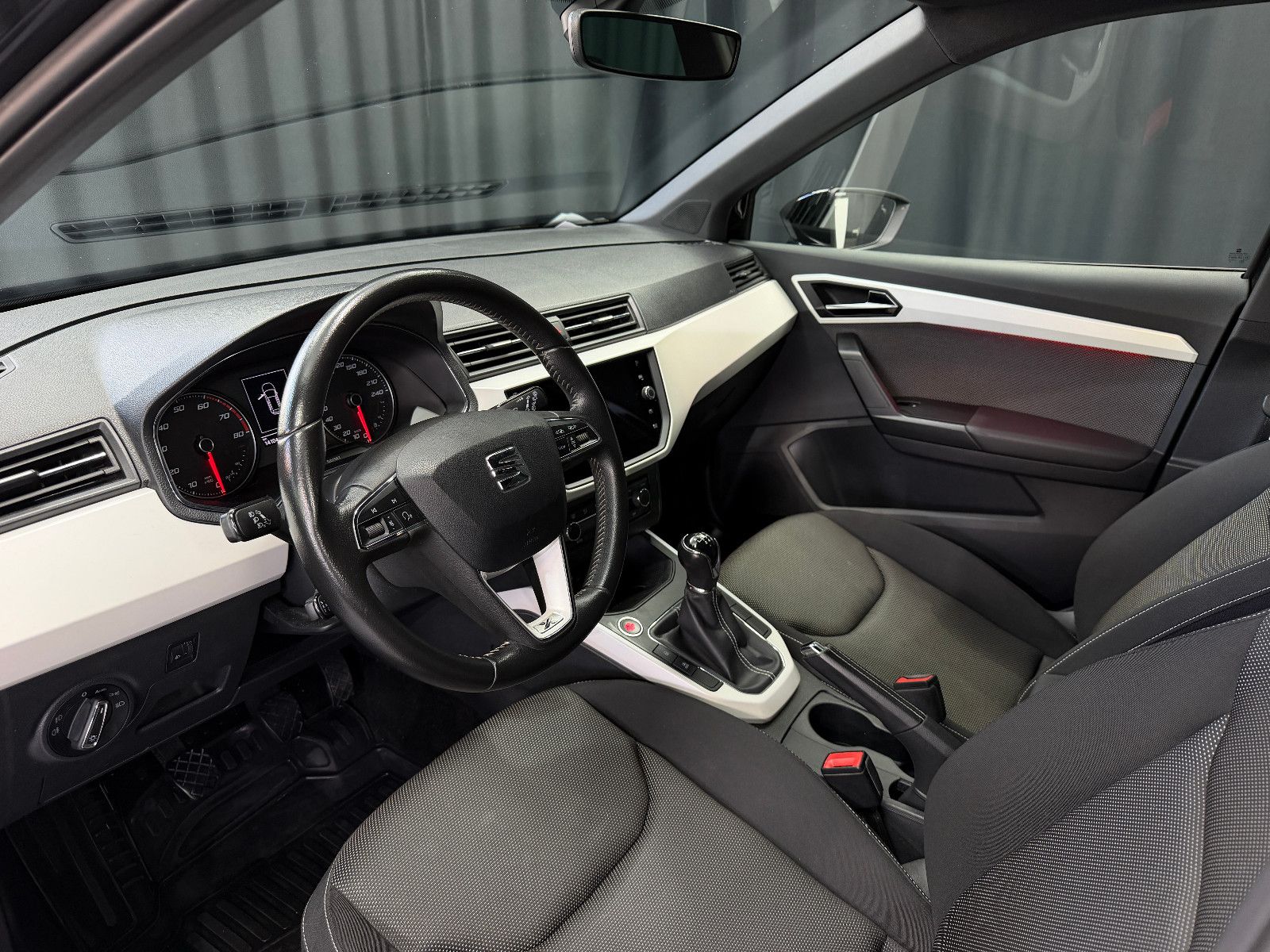 Fahrzeugabbildung SEAT Arona Xcellence|PDC|NAVI|ACC|LED