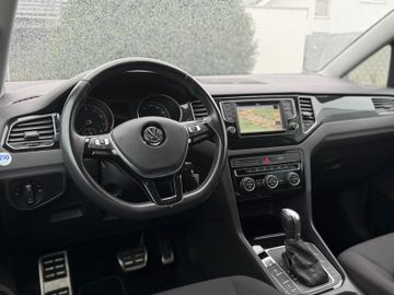 Volkswagen Golf - 8