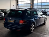 Volkswagen Golf VI Variant**Comfortline**Garantie**SHZ** - Volkswagen Golf aus 2011 mit Benzin-Antrieb: Kombi