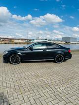 Mercedes-Benz C 63 AMG Coupé Autom - Mercedes-Benz C 63 AMG: Coupé, Schwarz