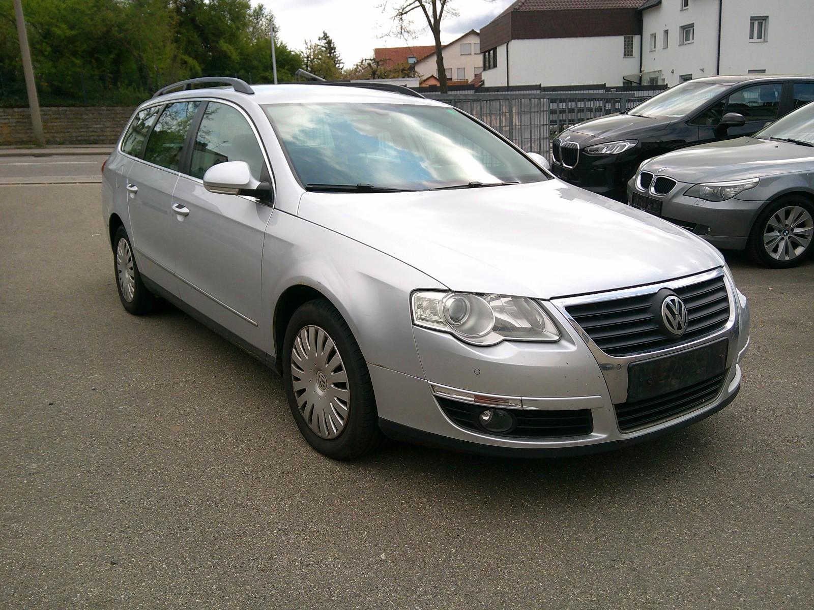 Volkswagen Passat Variant Comfortline AHK Service neu
