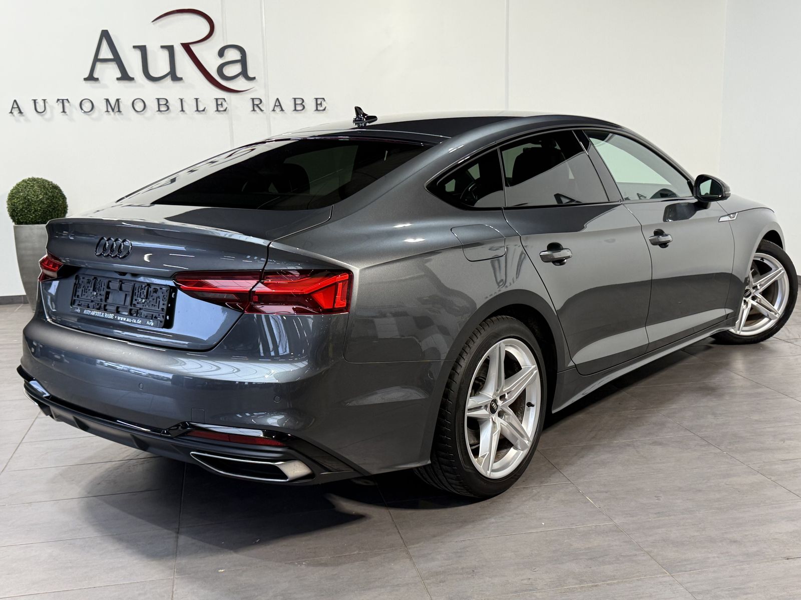 Fahrzeugabbildung Audi A5 SpB 35 TDI S-Line Black NAV+LED+360°+VC+HUD