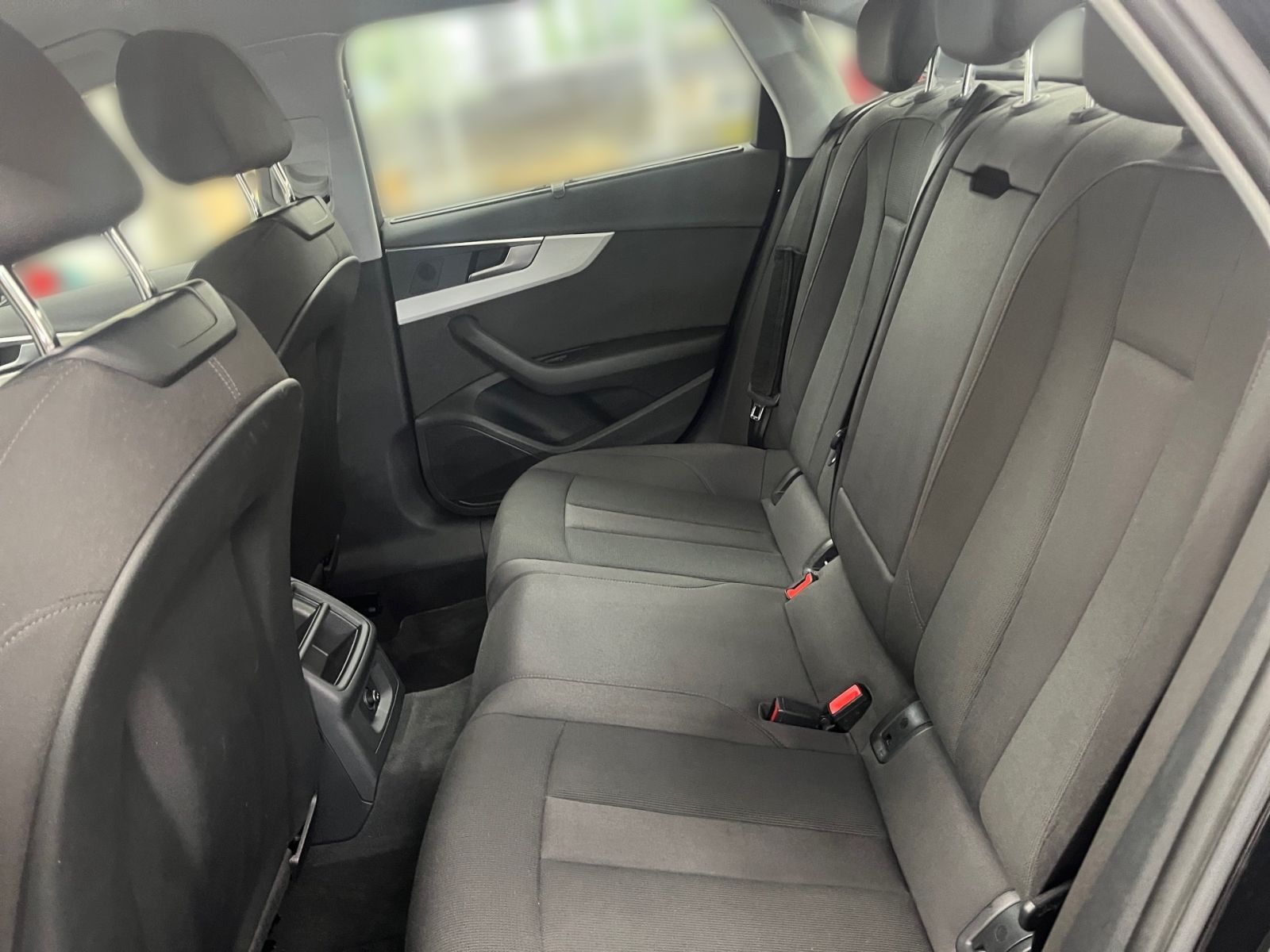 Audi A4 - Bild 13