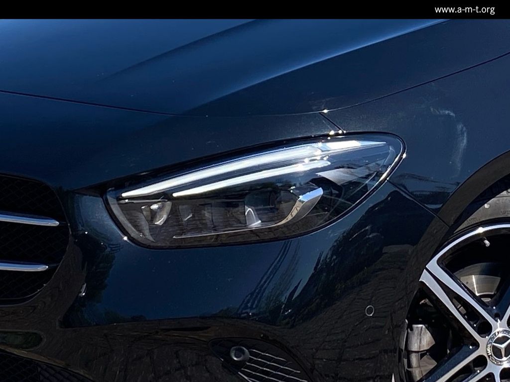 MERCEDES-BENZ B 220