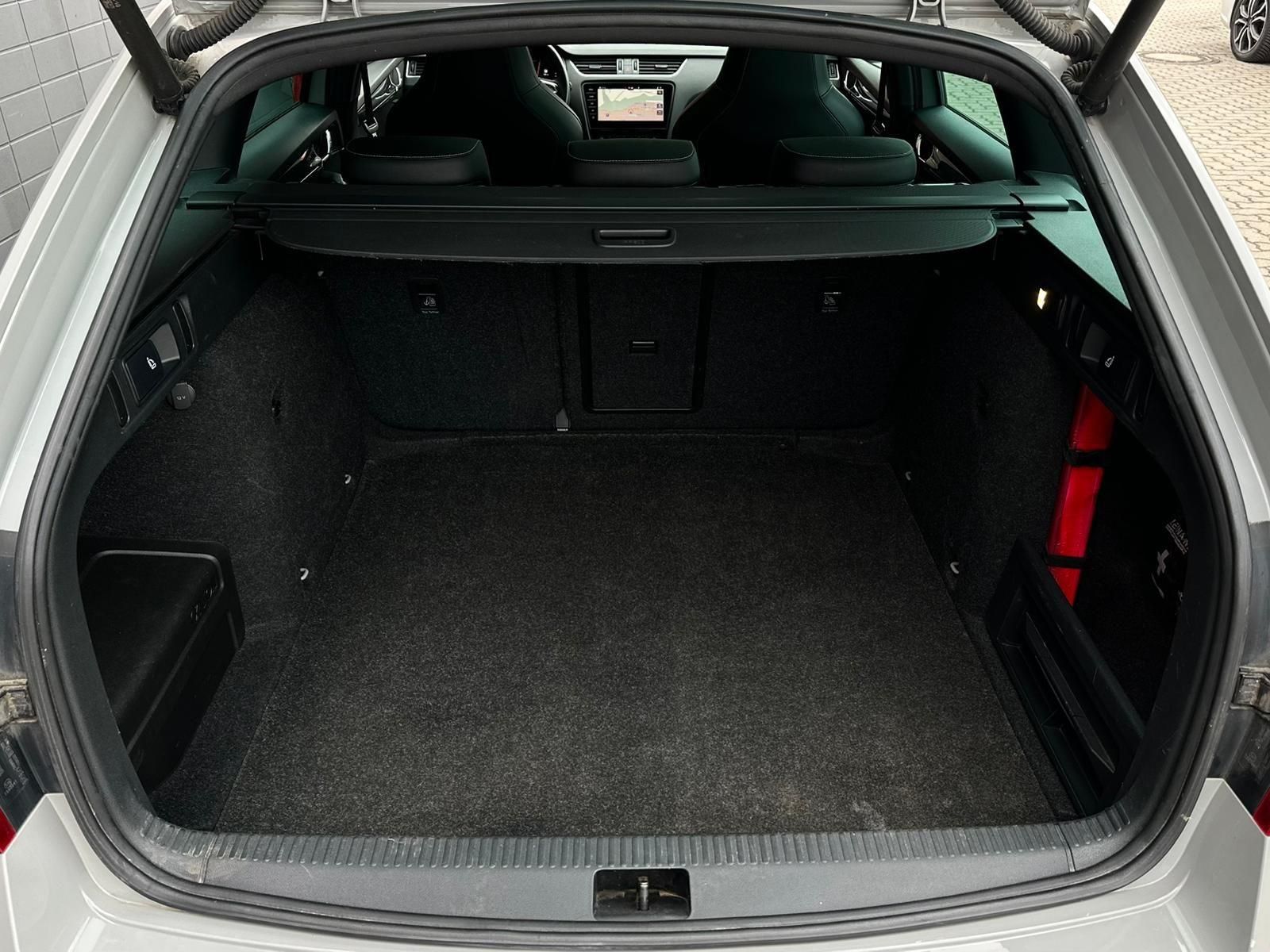 SKODA Octavia 2.0TSI RS 245 CANTON#AHK#LED#PANO#KEYLES - Image 7