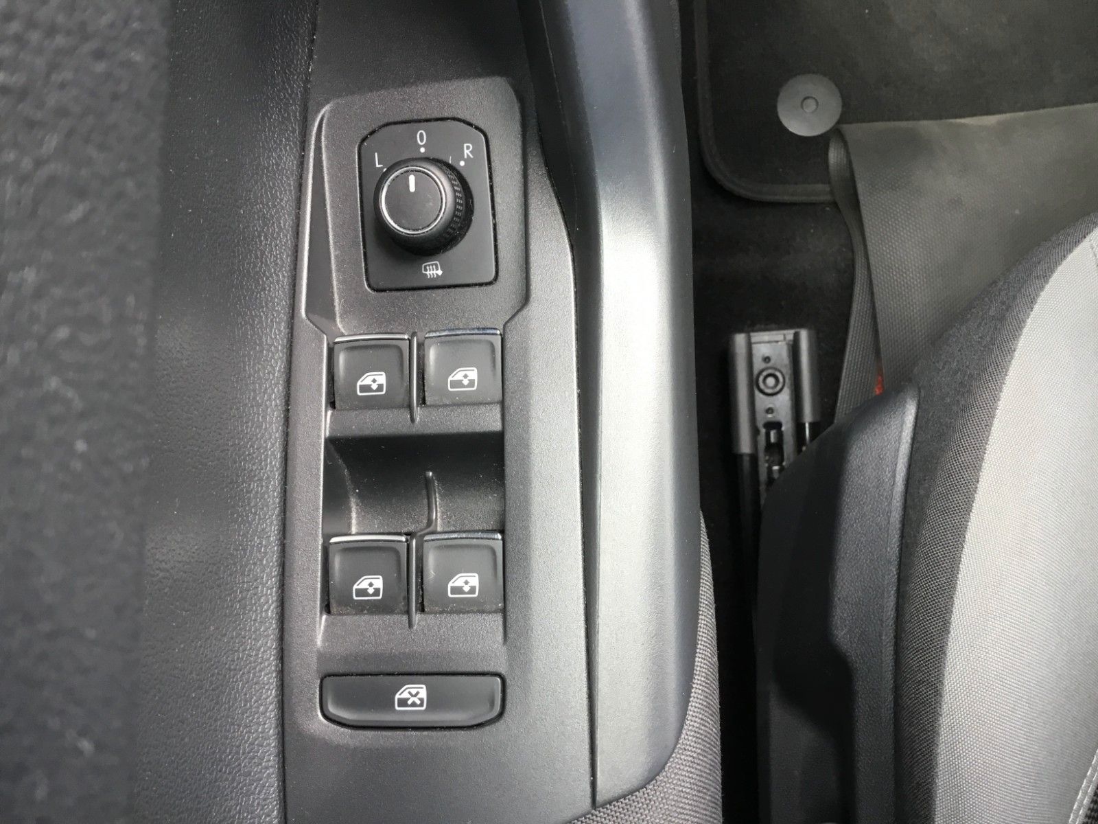 Fahrzeugabbildung Volkswagen Polo 1.0 TSI Highline+App-Connect+Sitzheizung