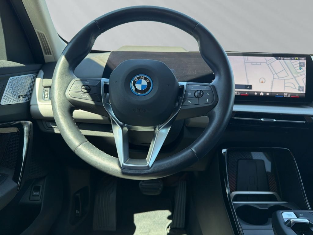 BMW iX1 30 xDrive Park-Assistent Fernlichtassistent  foto 12