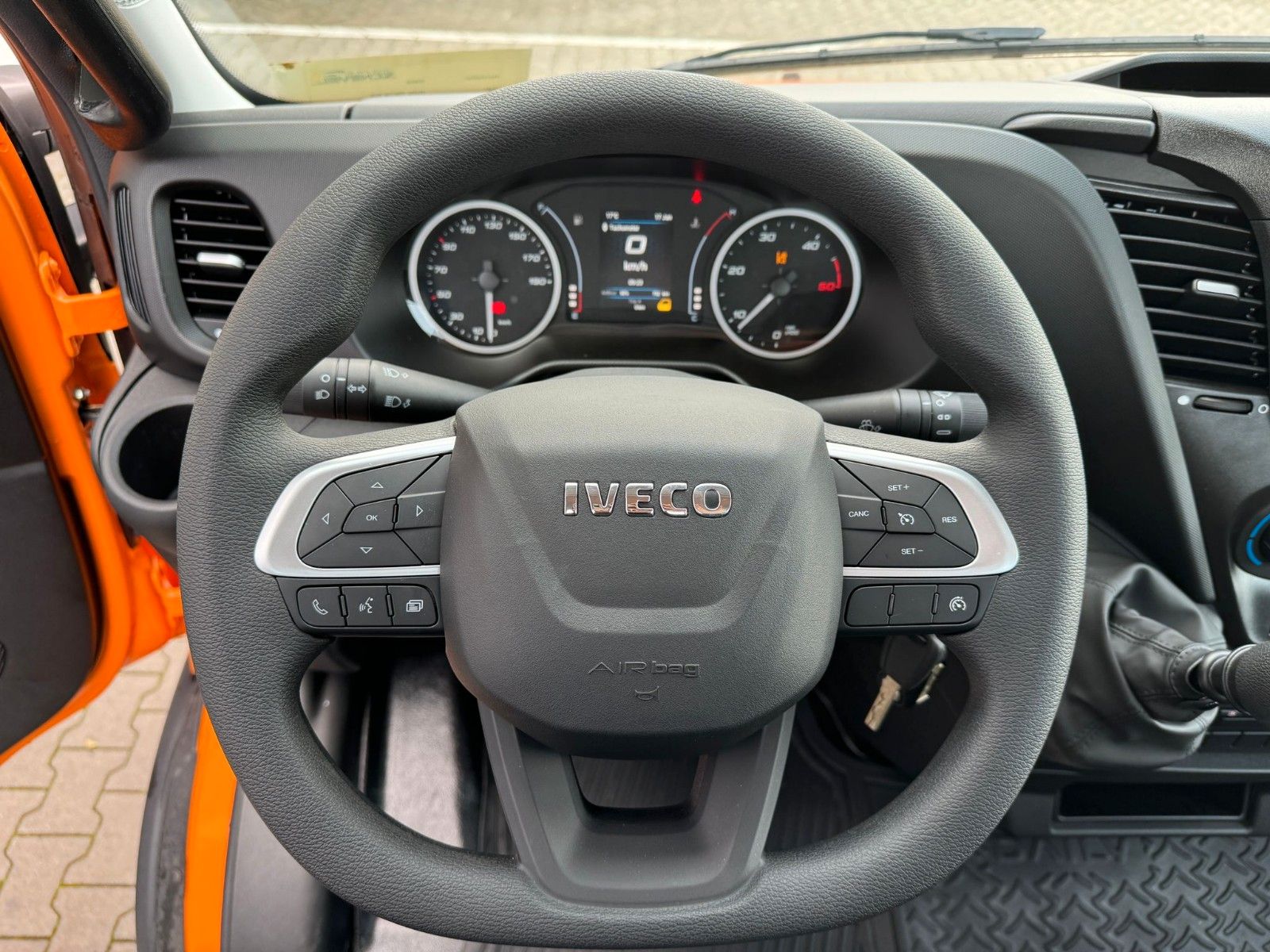 Fahrzeugabbildung Iveco Daily 70C18 MEILLER Kipper Nutzlast 3.610 Kg