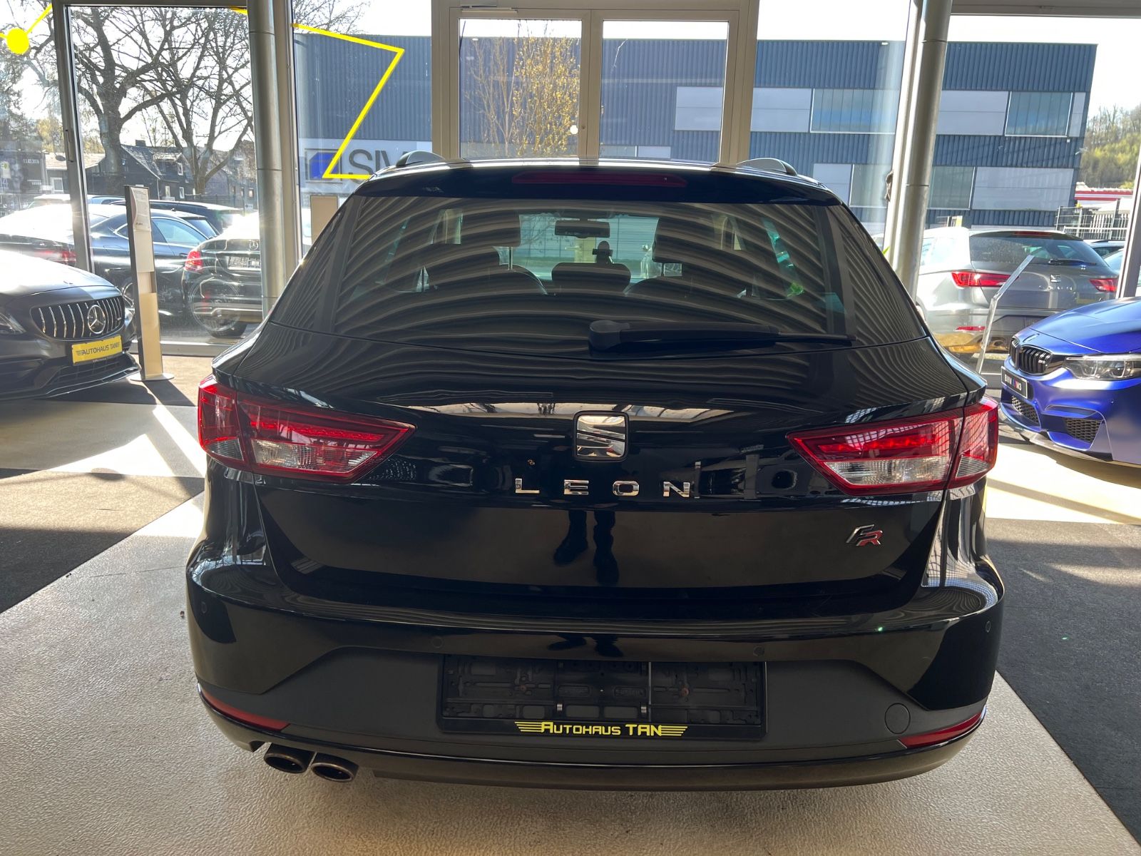 Fahrzeugabbildung SEAT Leon ST FR *LED*NAVI*BLUETOOTH*SITZHEIZUNG*