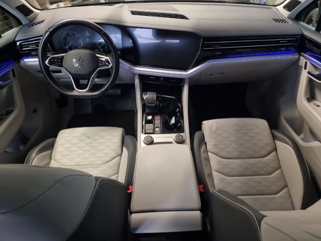 Fahrzeugabbildung Volkswagen Touareg 3.0 V6 TDI ELEGANCE 4MOTION SOUND AHK NA