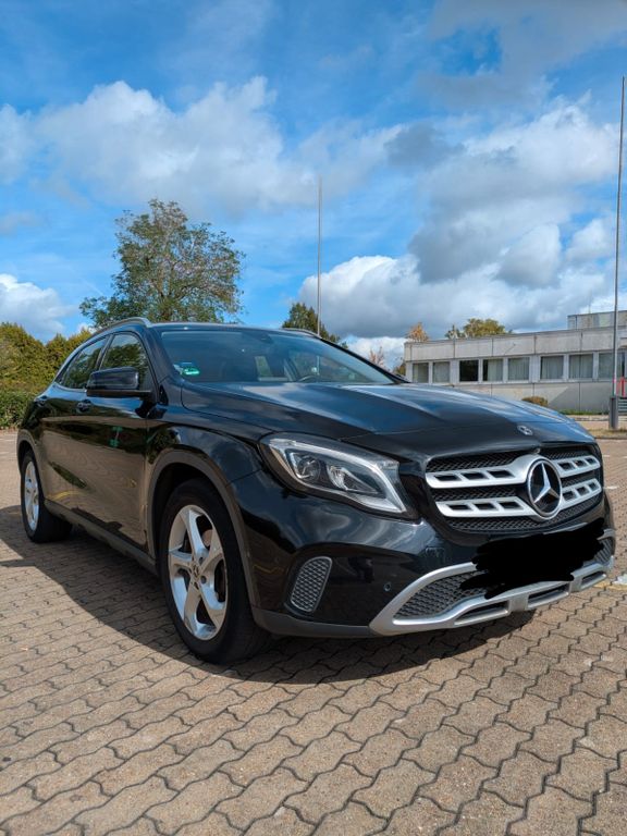 Image of Mercedes-Benz GLA 200