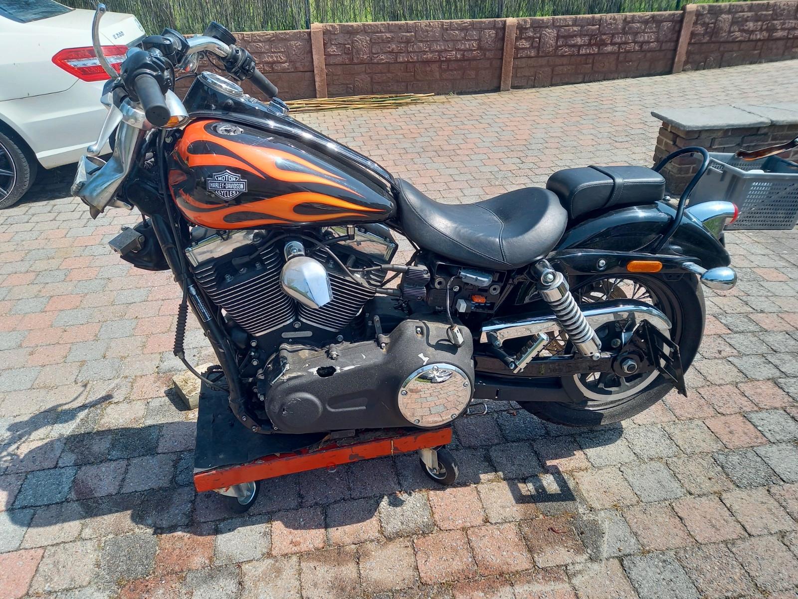 Harley-Davidson dyna wide glide