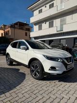 Nissan Qashqai 1.5 dCi N-Connecta - Nissan Qashqai mit Diesel-Antrieb: Kombi