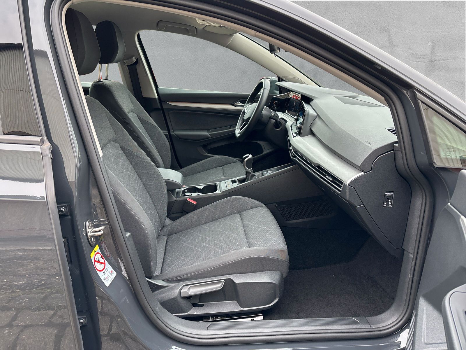 Fahrzeugabbildung Volkswagen Golf Variant Life 2.0 TDI App-Connect LED