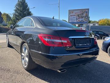 Mercedes E 250 - 11