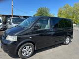 Volkswagen T5  Multivan Highline AUTOMATIK/SCHIEBED/7-SITZ/ - VW T5 Transporter Gebrauchtwagen in Frankfurt