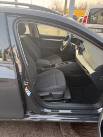 Volkswagen Golf - 9