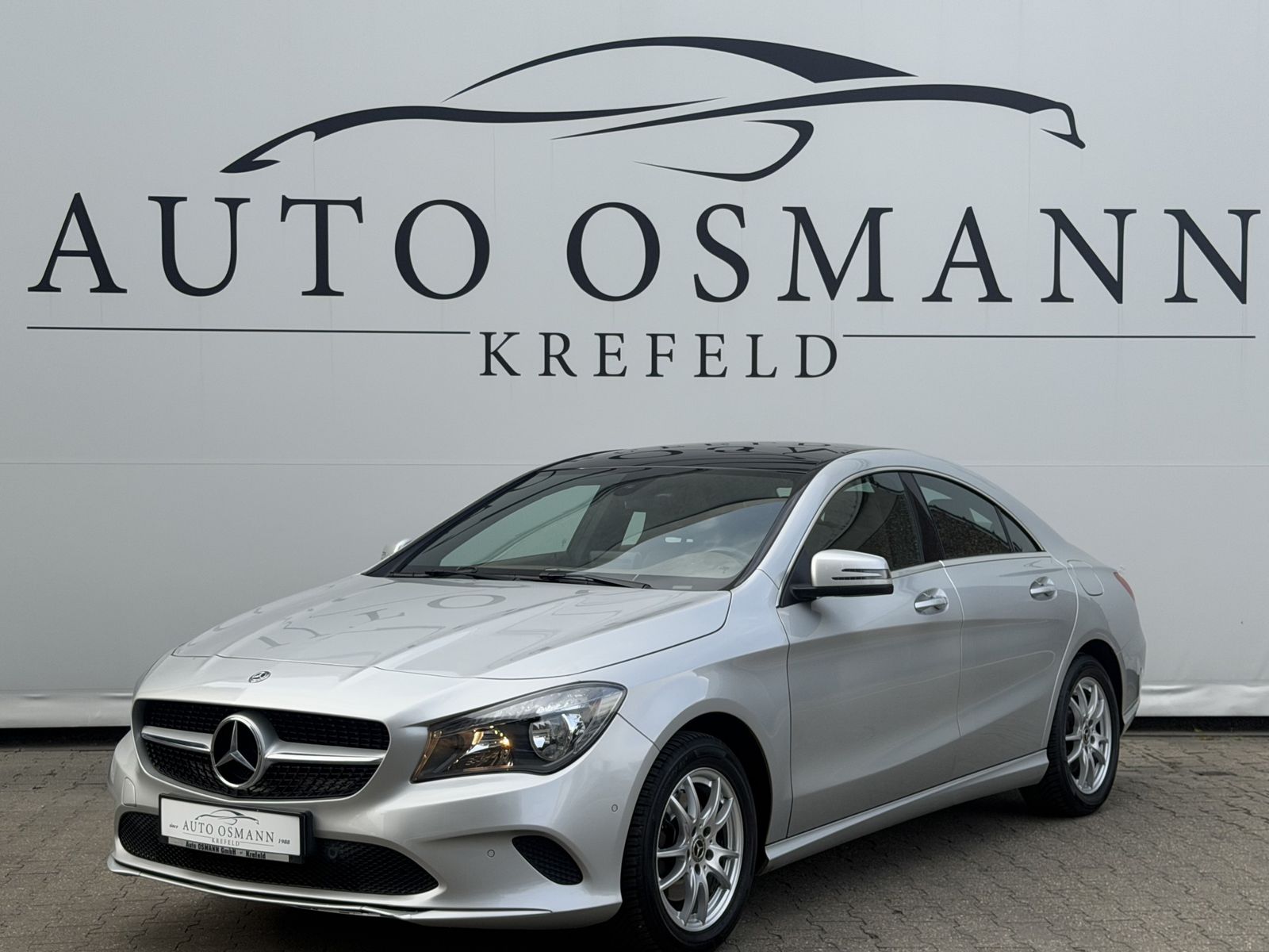 MERCEDES-BENZ CLA 180 d Leder/Panorama/Ambiente/Navi/Finz./