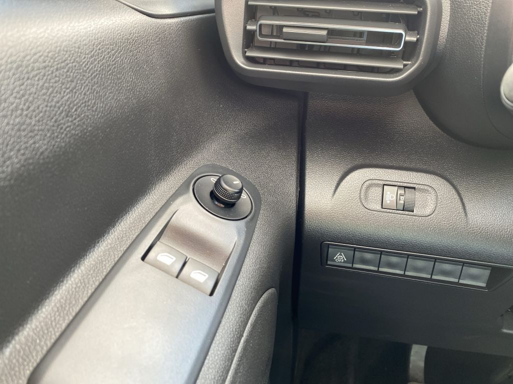 Fahrzeugabbildung Citroën Berlingo MPV M PureTech 110 FEEL *Keyless*Klimaa