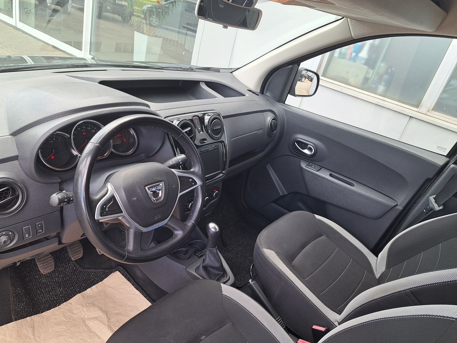 Fahrzeugabbildung Dacia Dokker Stepway TCe 115 NAVI KAMERA SITZHEIZUNG