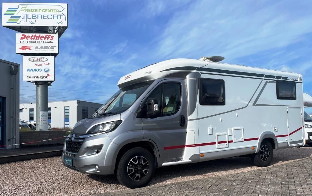 Fahrzeug Übersicht 1 Fahrzeugabbildung LMC Cruiser V 646 G Verfüg./AHK/SAT/NAVI