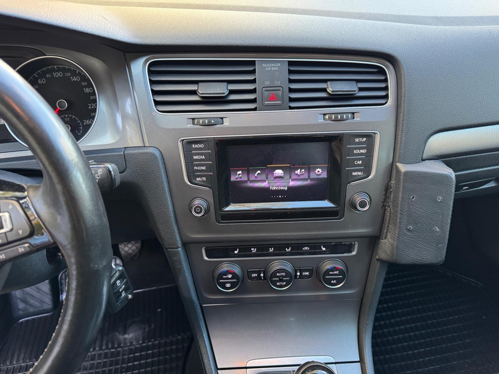 Volkswagen Golf 2015 — photo 13