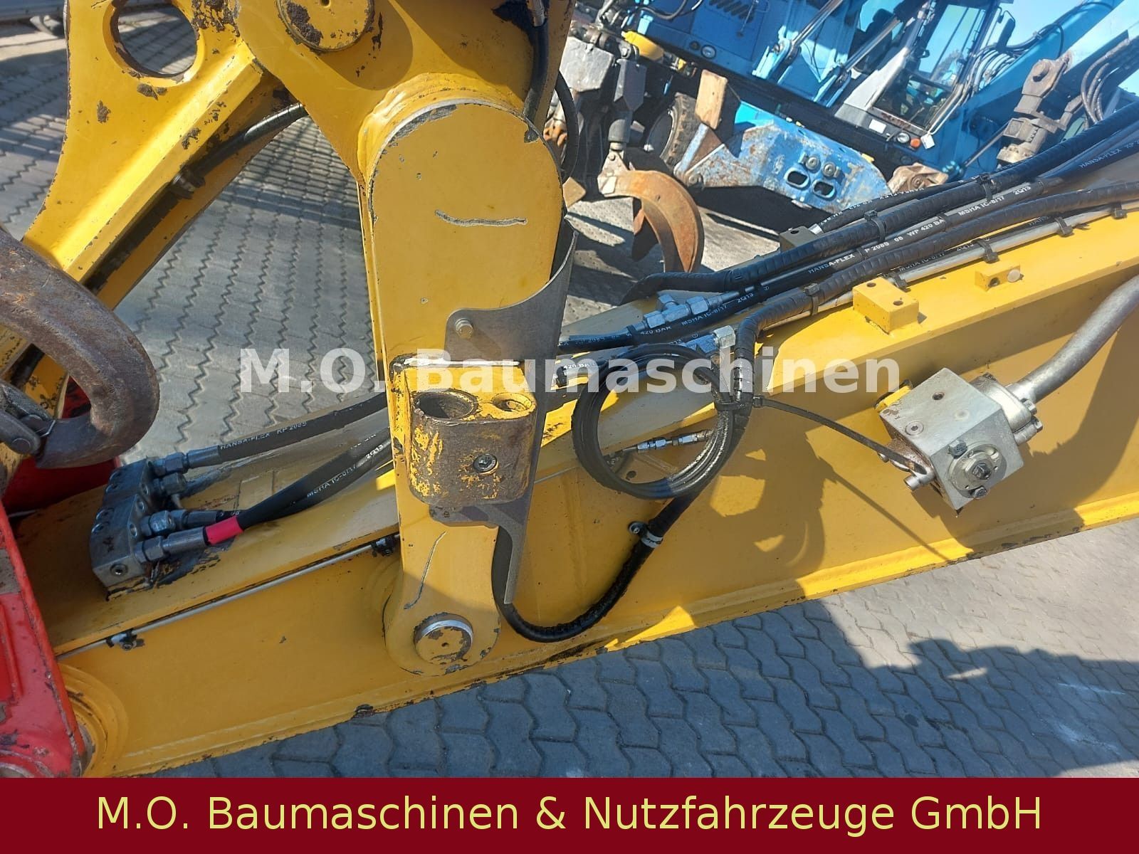 Fahrzeugabbildung CAT M 318 D  / SW /Hammerline / VSA / AC /