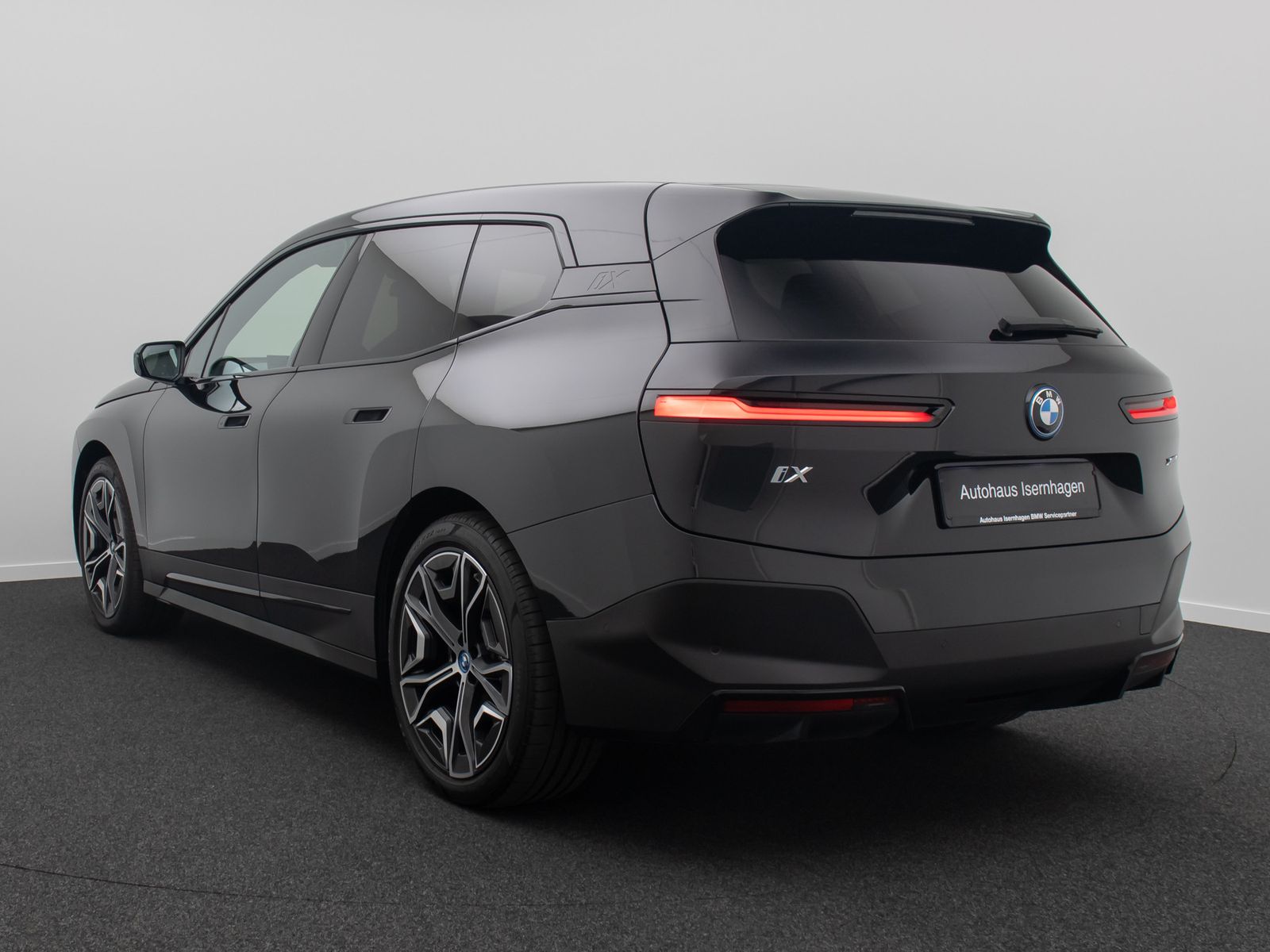 Fahrzeugabbildung BMW iX xD40 SkyLounge H/K 360° Laser ACC DAB 22Zoll