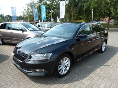 Superb Combi 1,4 TSI Style AHK*Xenon*NAVI Colum