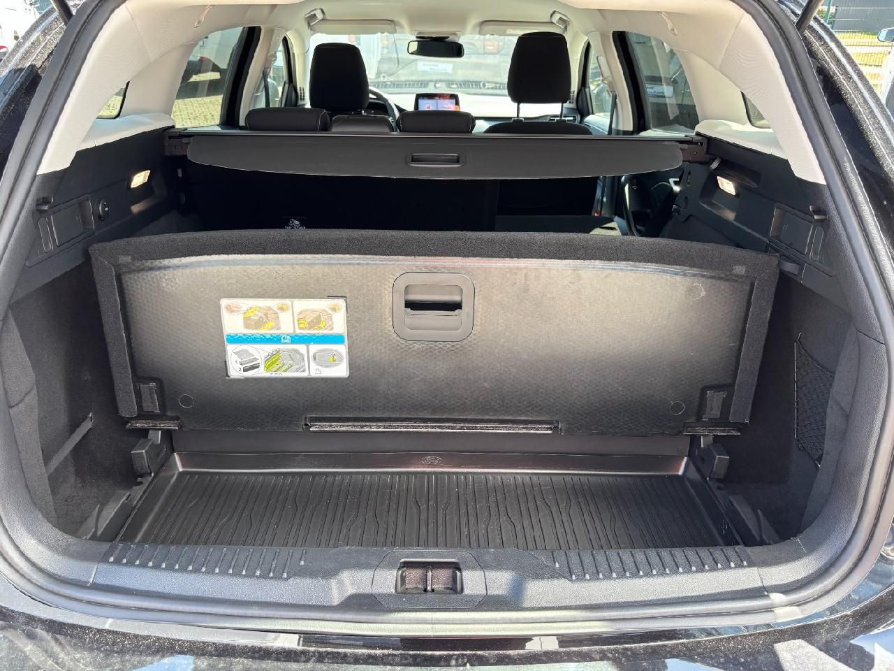 Fahrzeugabbildung Ford Focus Turnier Titanium