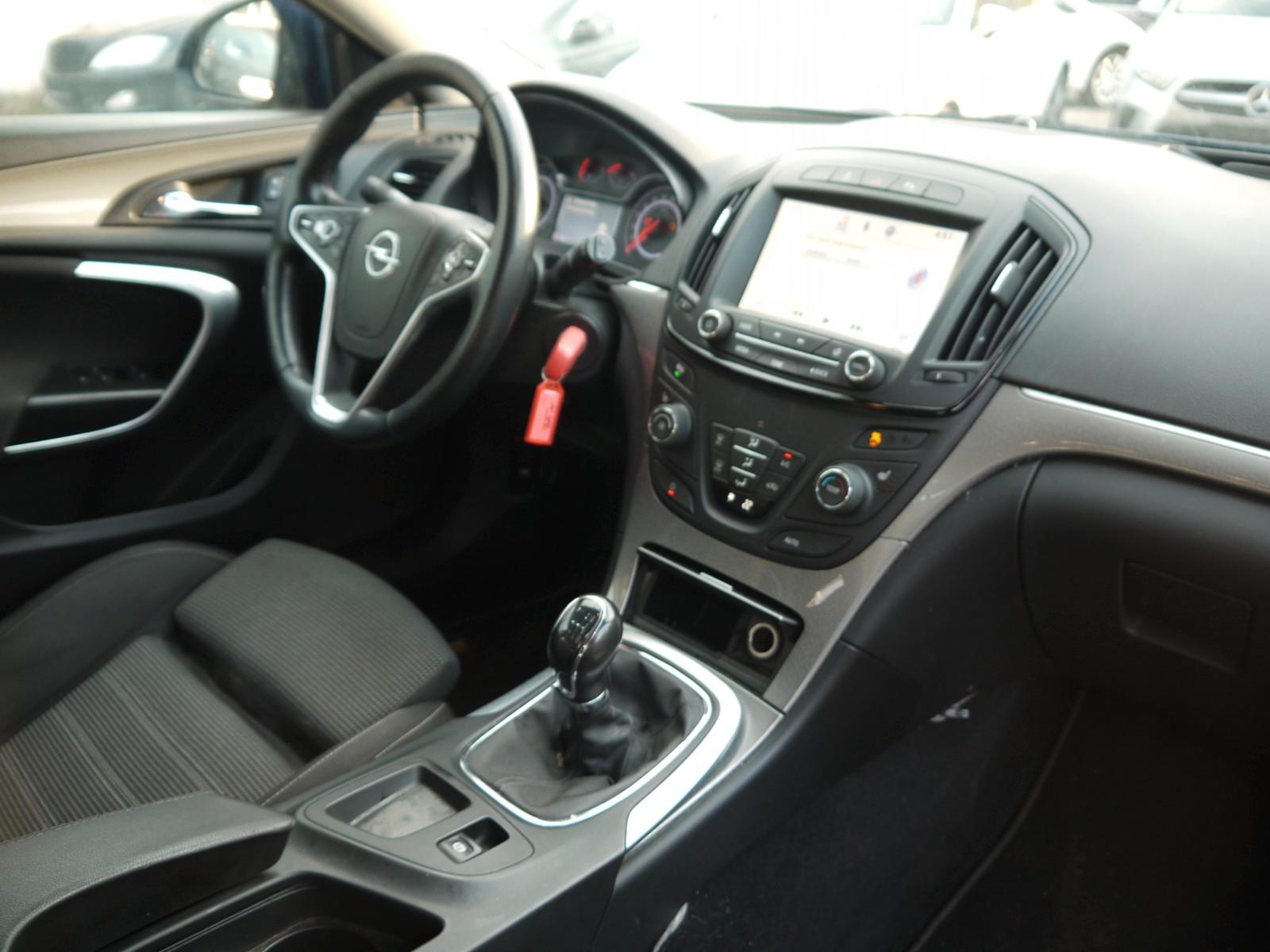Opel Insignia 2015 — photo 18