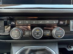 Fahrzeugabbildung Volkswagen T6.1 Multivan Generation Six Leder Navi LED 1.Ha