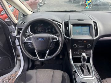 Ford S-Max - 9