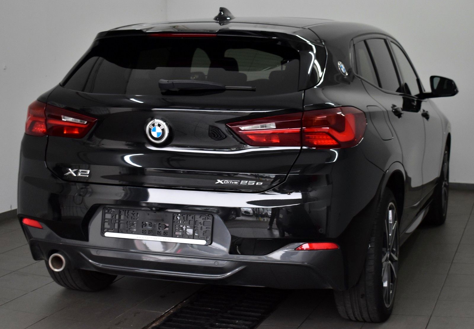 Fahrzeugabbildung BMW X2 xDrive 25e M Sport,Leder,Navi,LED,SH,Panorama