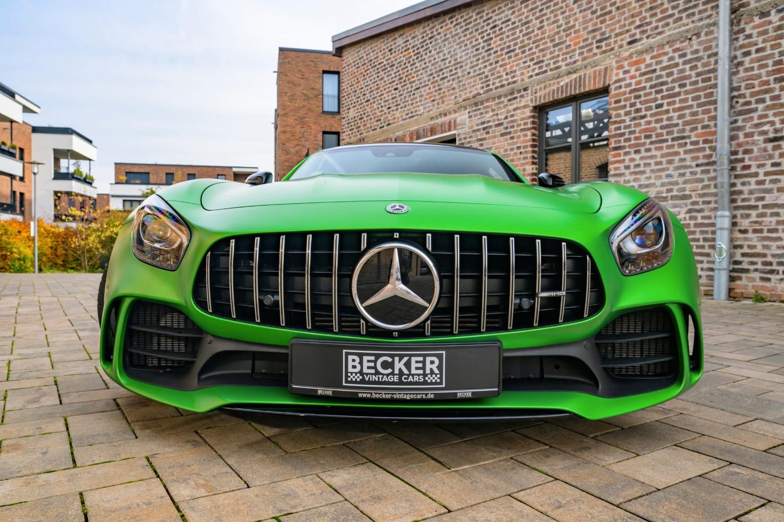 Mercedes-Benz AMG GT R