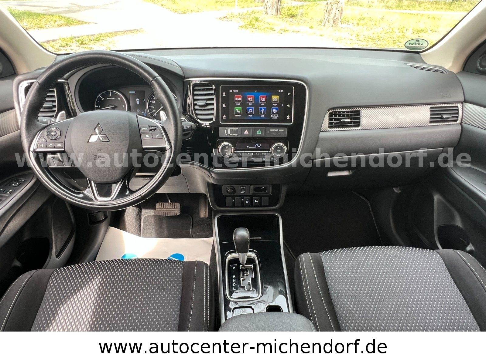 Mitsubishi Outlander *Automatik*AHK*8Fach bereift*4WD