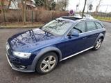 Audi A4 Allroad quattro 3.0 TDI clean diesel - blaue Audi A4 Allroad