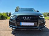 Audi Q3 2.0 TFSI quattro S tronic sport sport - : Grün, Allradantrieb
