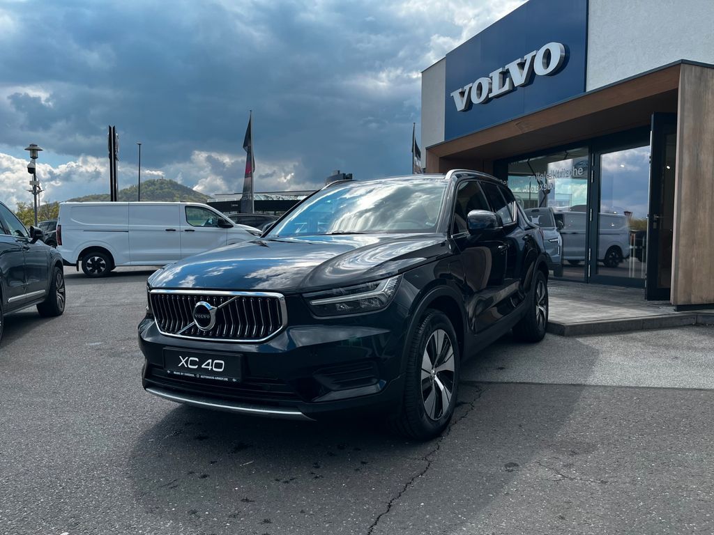 2022 Volvo XC40
