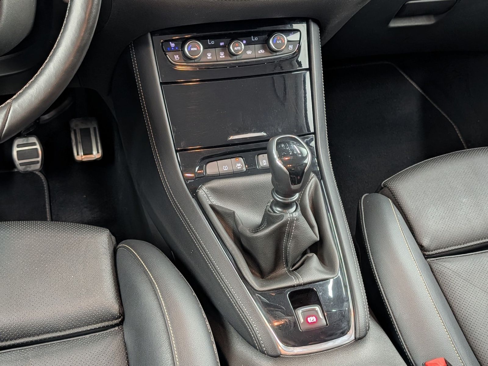OPEL Grandland X  1.2 Turbo Ultimate Navi SHZ LED – Bild 18