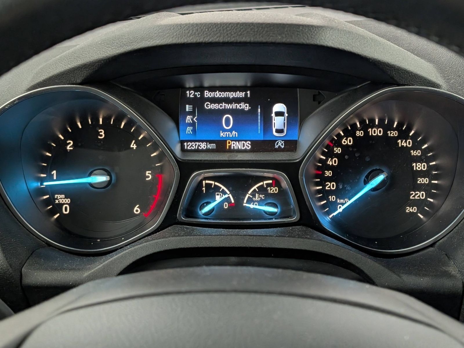 FORD Kuga  2.0 TDCi Cool &amp; Connect Navi Allwetter – Bild 10
