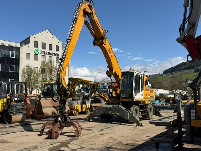 Liebherr A904
