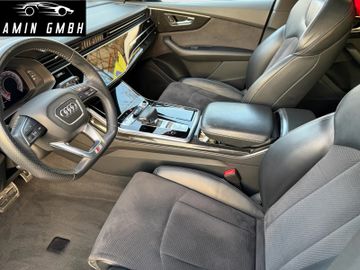 Audi Q8 - 11