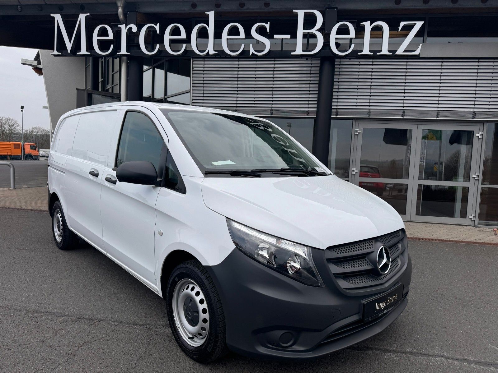 Fahrzeugabbildung Mercedes-Benz Vito 114 CDI 9G Kompakt BOTT REGAL Kamera Klima