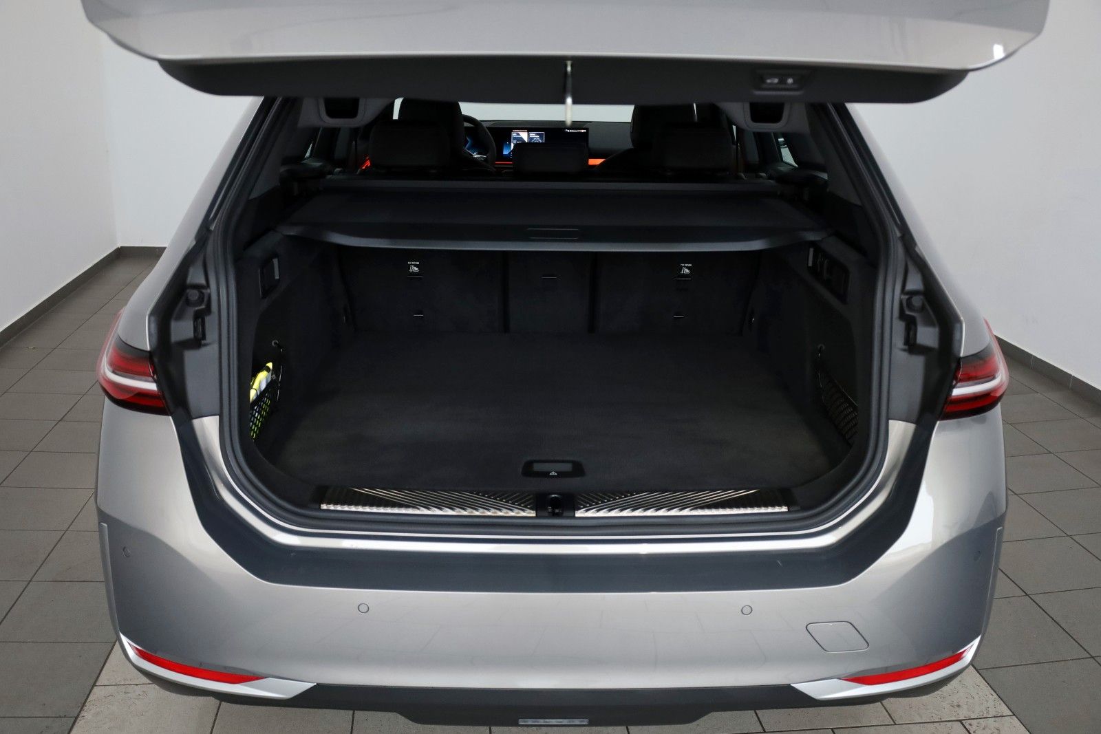 Fahrzeugabbildung BMW 530e Touring Leder,Navi,LED,H/K,Travel Paket,AHK