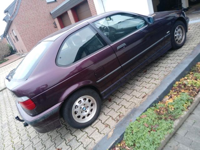 BMW E36 316i Compact , BJ 1997 , 230tkm