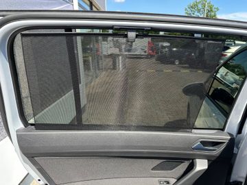 Fahrzeugabbildung Volkswagen Touran 2.0 TDI R Line LED AHK 7 Sitze